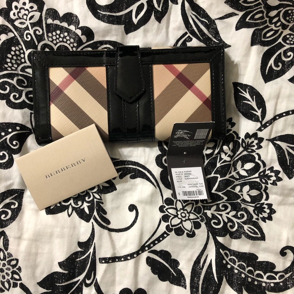 Authentic Burberry Super Nova Check Long ID Wallet